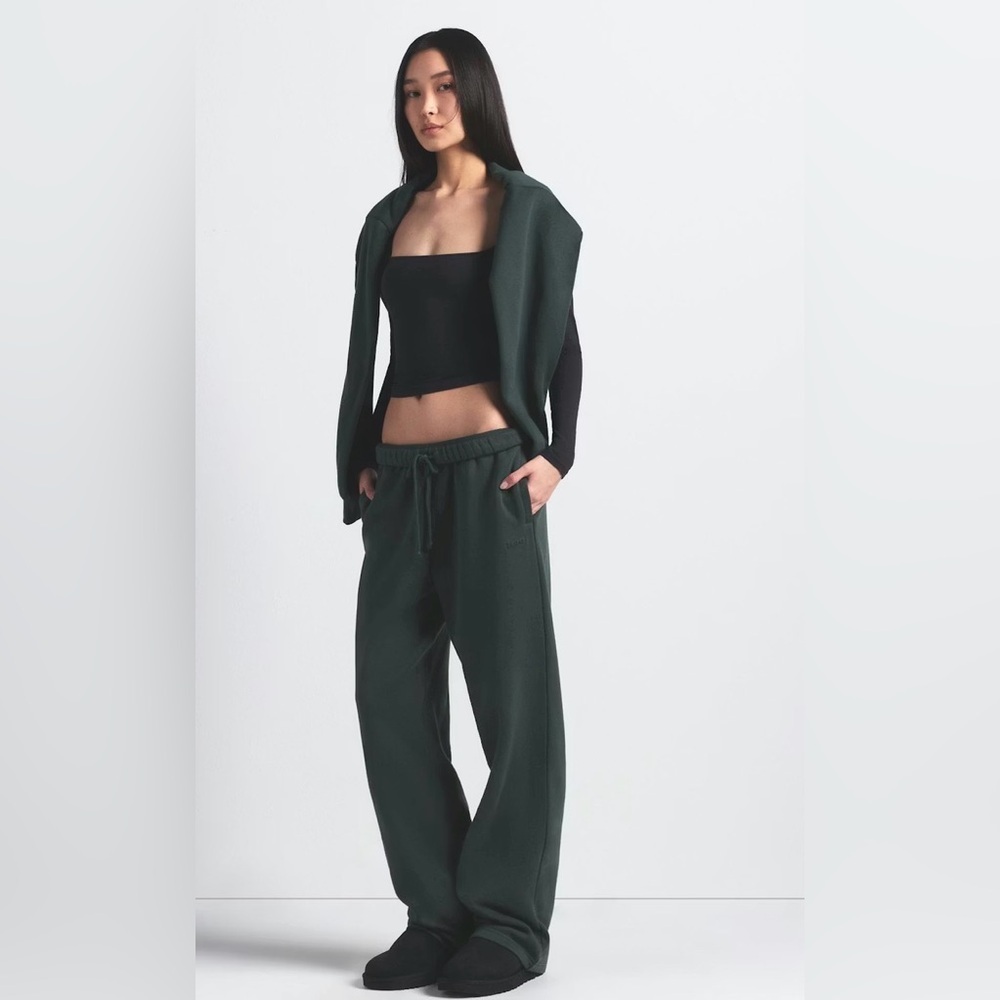 SKIMS Cotton Fleece Classic Straight Leg Pant, size small, NWT, Spruce Green